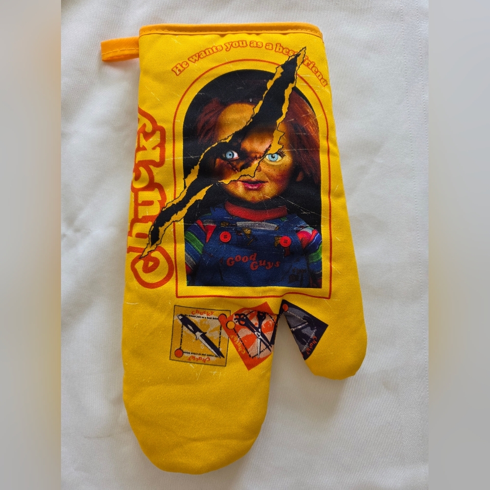 Chucky Yellow Oven Mitt